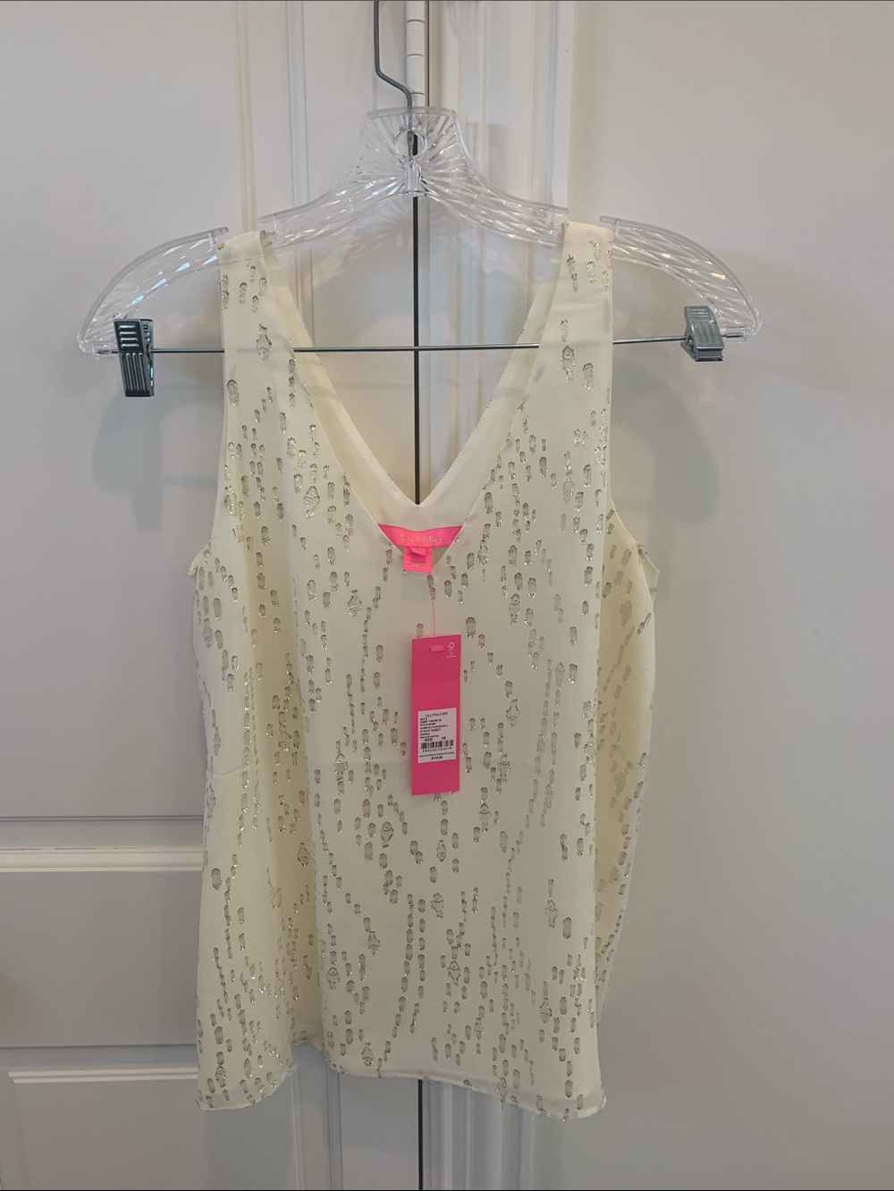 NWT—-Lilly Pulitzer Florin Silk Sleeveless V-Neck Top with Gold Sequin Accents